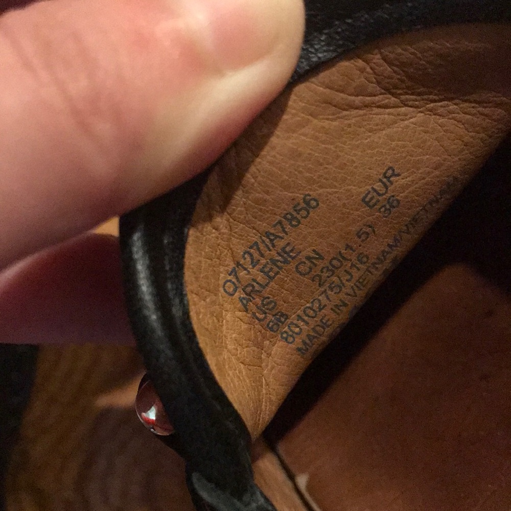 Coach women’s leather flats size 6 - Picture 6 of 17